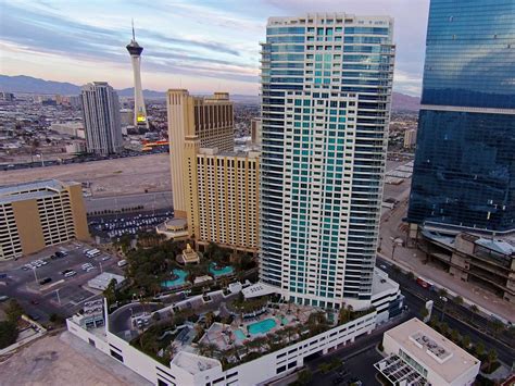 lv tower 52 condominium association inc|Luxury Las Vegas Suites .